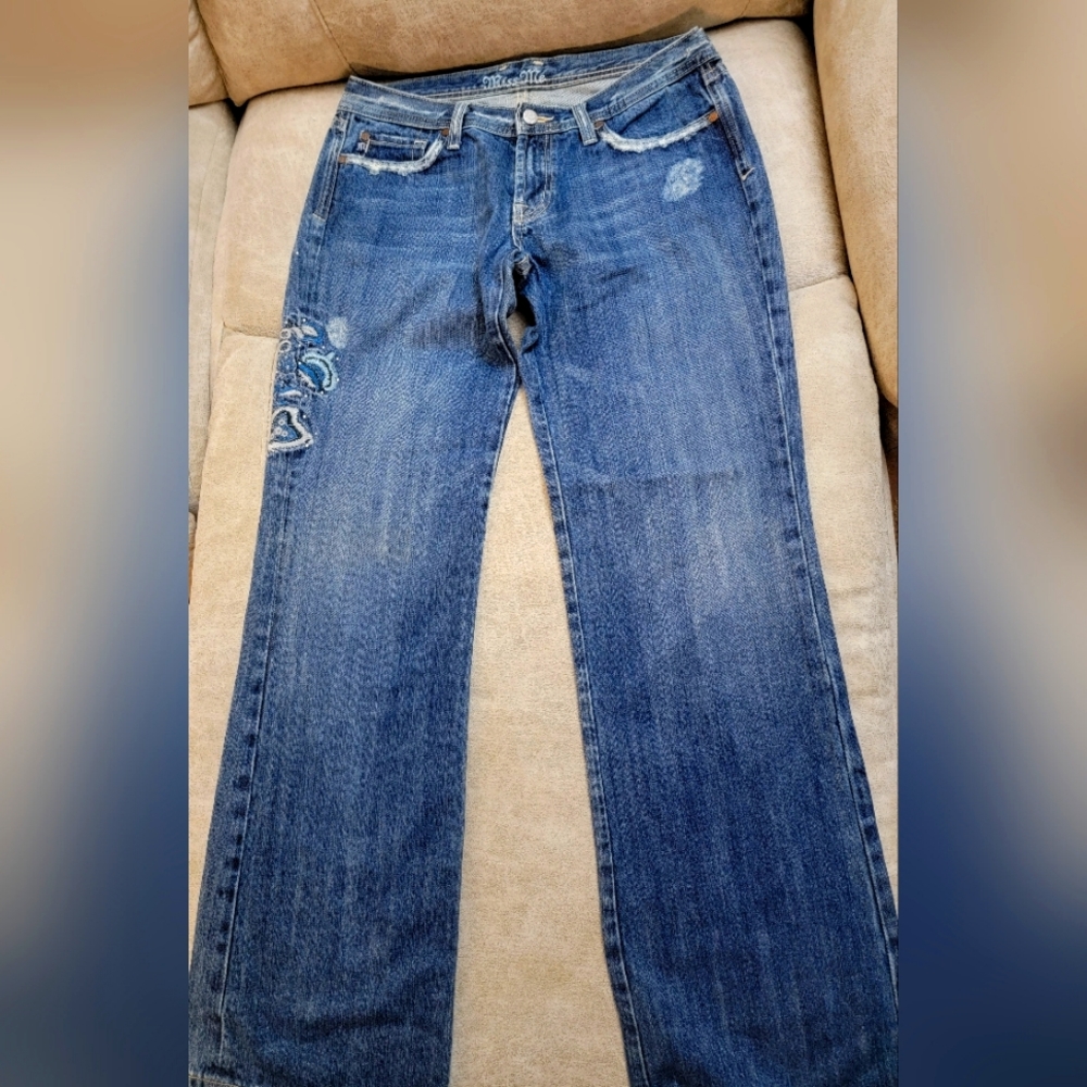 Women's miss me size 31 jeans embroidery